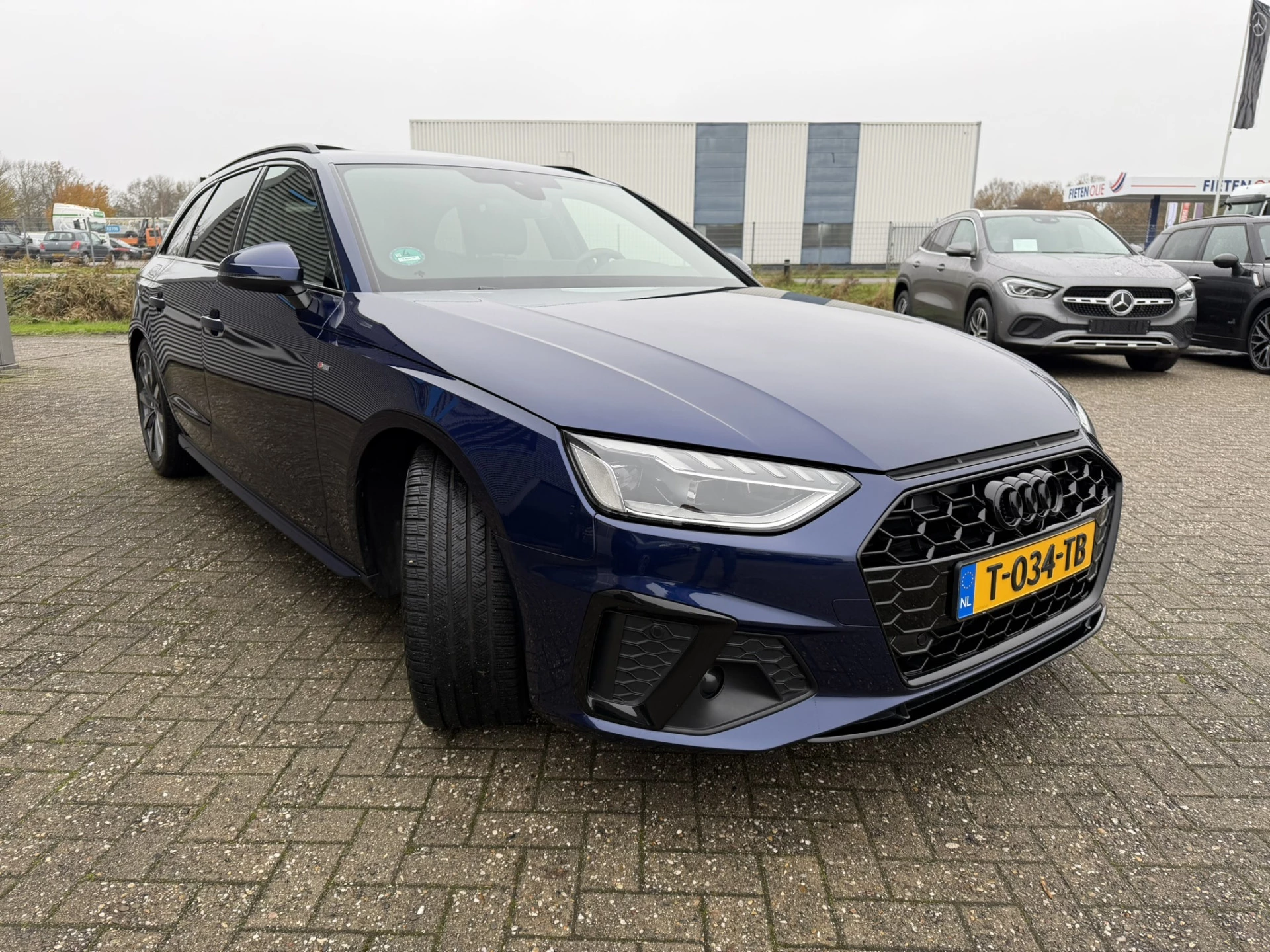 Hoofdafbeelding Audi A4