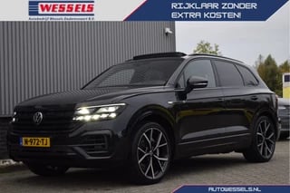 Volkswagen Touareg 3.0 TSi R e-Hbrid 4MOTION R-line Panorama, Nachtzicht, Trekhaak, 22'' lmv, Luchtvering, Head-up