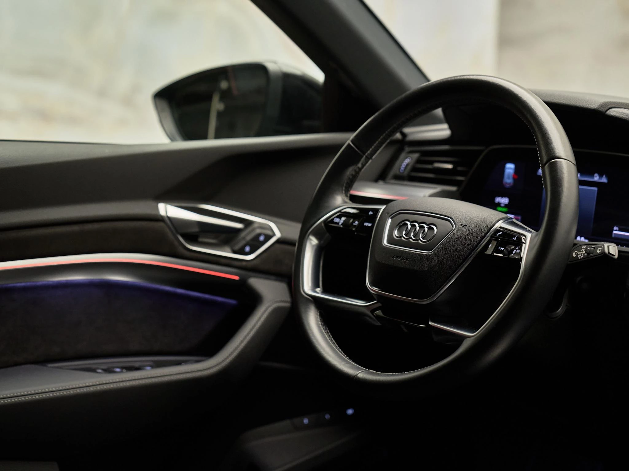 Hoofdafbeelding Audi e-tron