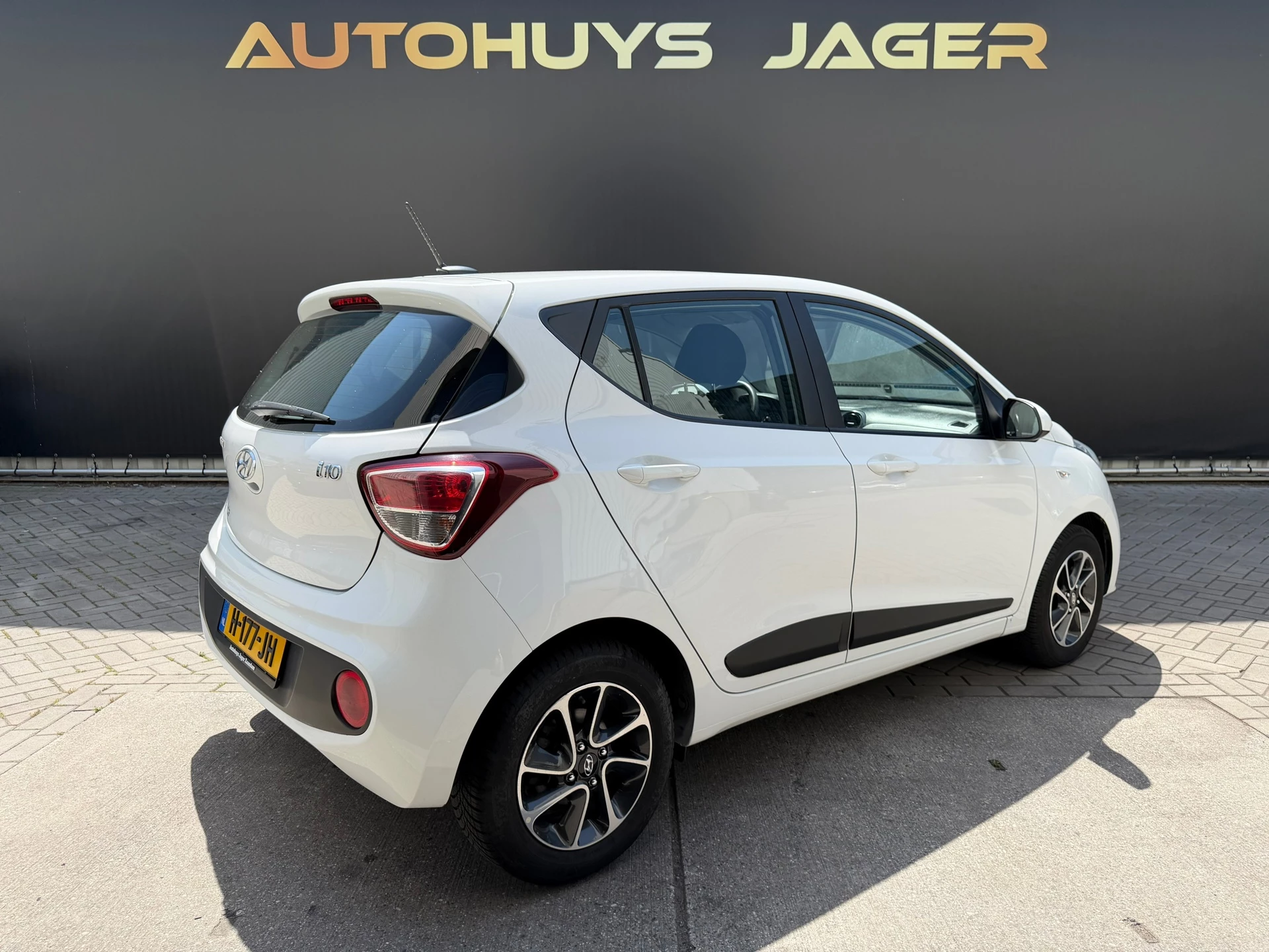 Hoofdafbeelding Hyundai i10
