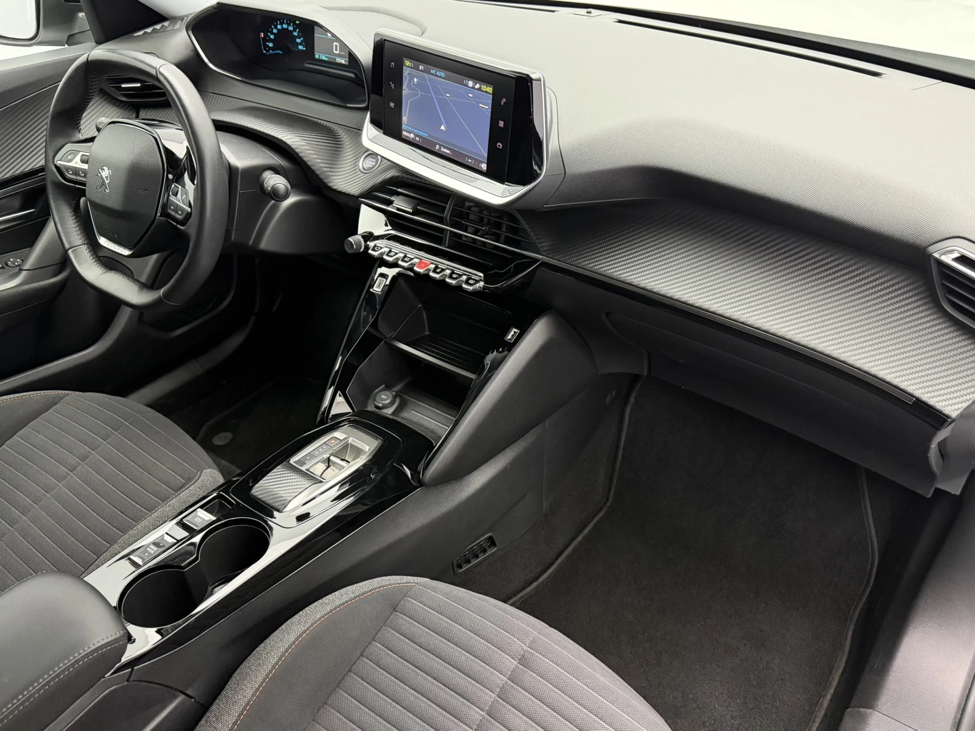 Hoofdafbeelding Peugeot e-2008