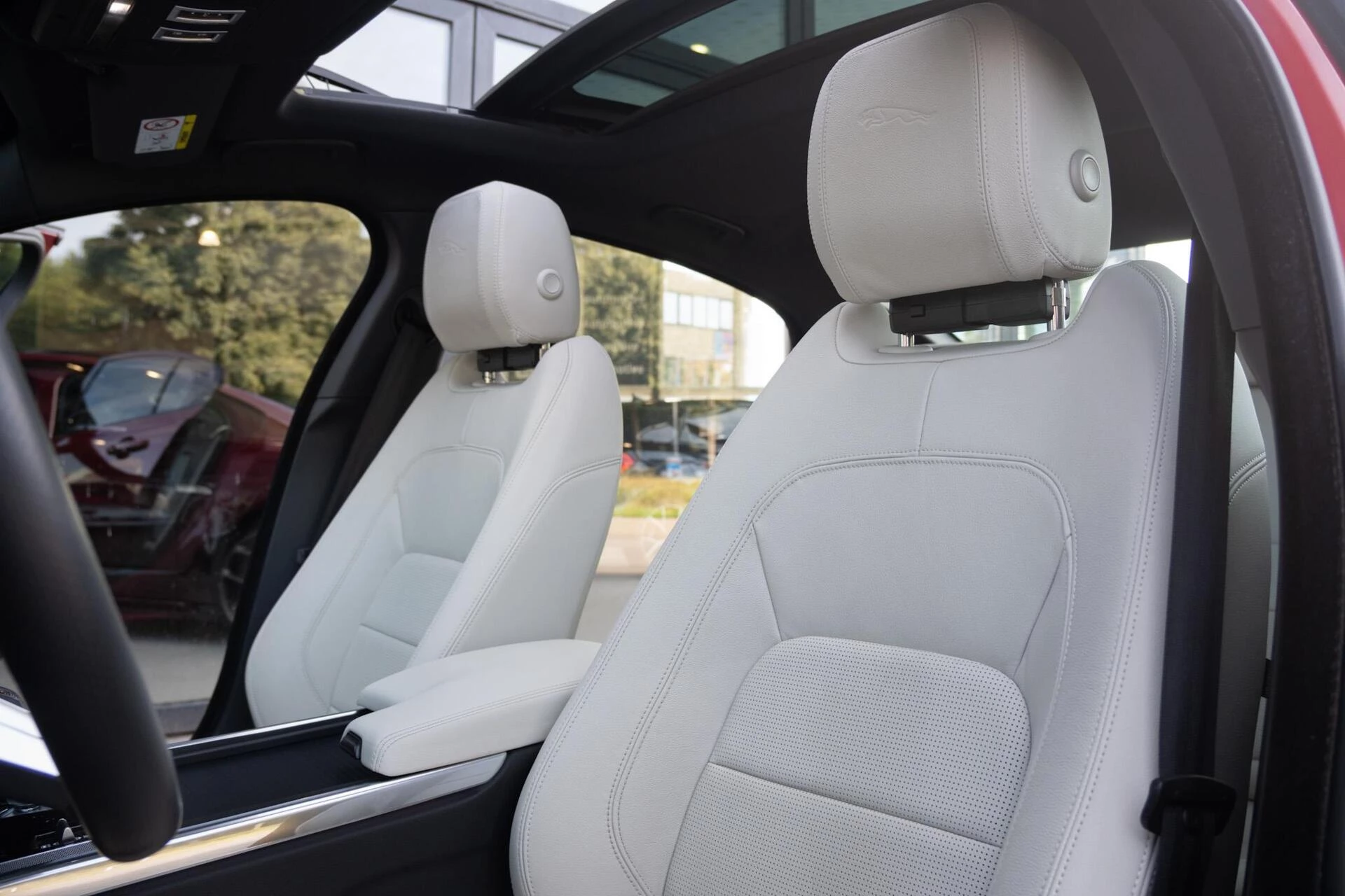 Hoofdafbeelding Jaguar XE