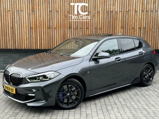 BMW 1-serie 118i M-performance | Automaat | Pano | Kuipstoelen leer | Stoelverwarming | LED | Getint glas | Sportonderstel | Compleet