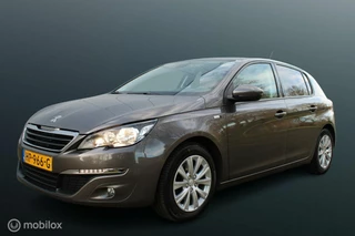 Peugeot 308 1.2 PureTech Style Automaat, Pdc, Donker glas, Clima, Navi, Trekhaak, Cruise.