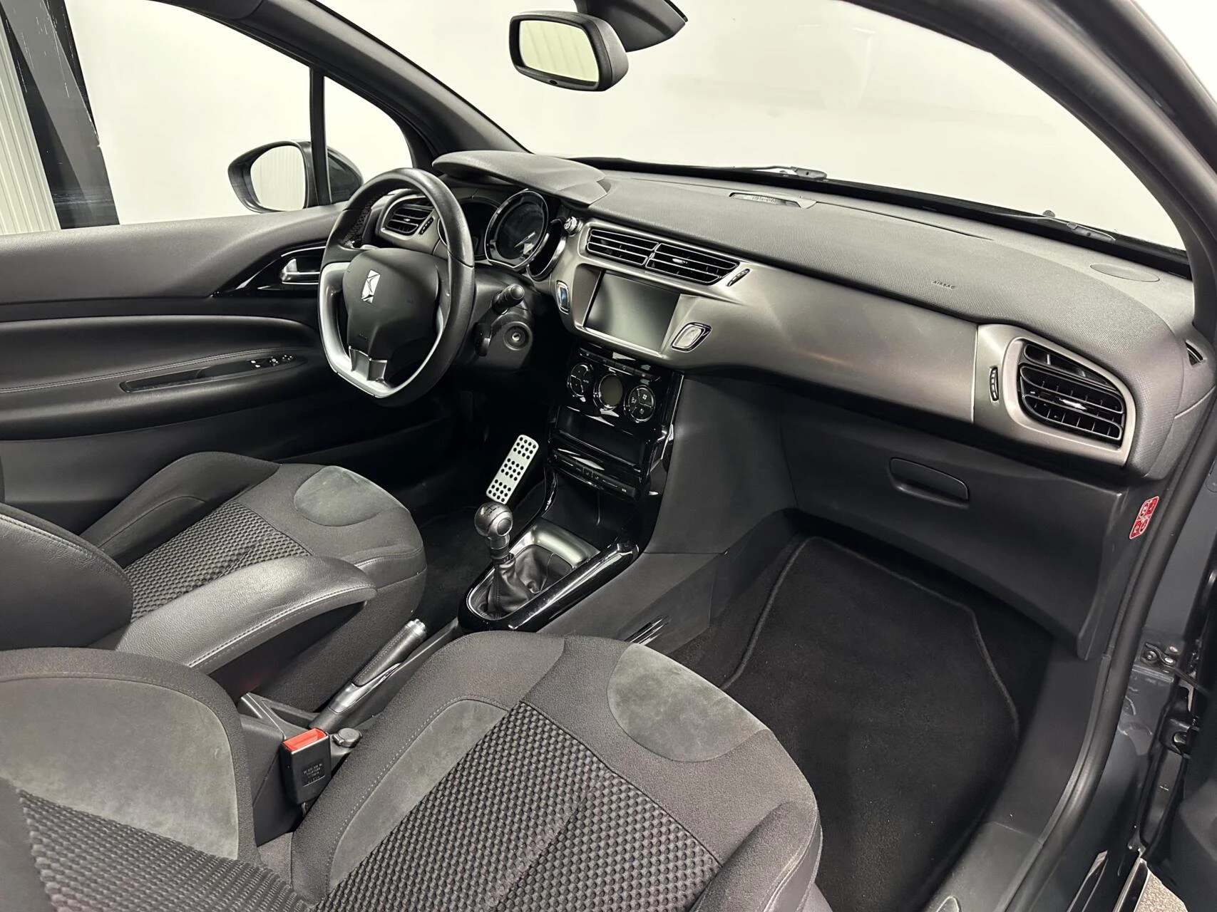 Hoofdafbeelding DS DS 3