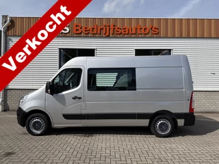 Renault Master T35 2.3 dCi 130pk L2H2 bpm vrij / euro 6 diesel / vaste prijs rijklaar € 19.950 ex btw / DC 7 persoons / zilver metallic / trekhaak 2500 kg / airco / cruise / navigatie