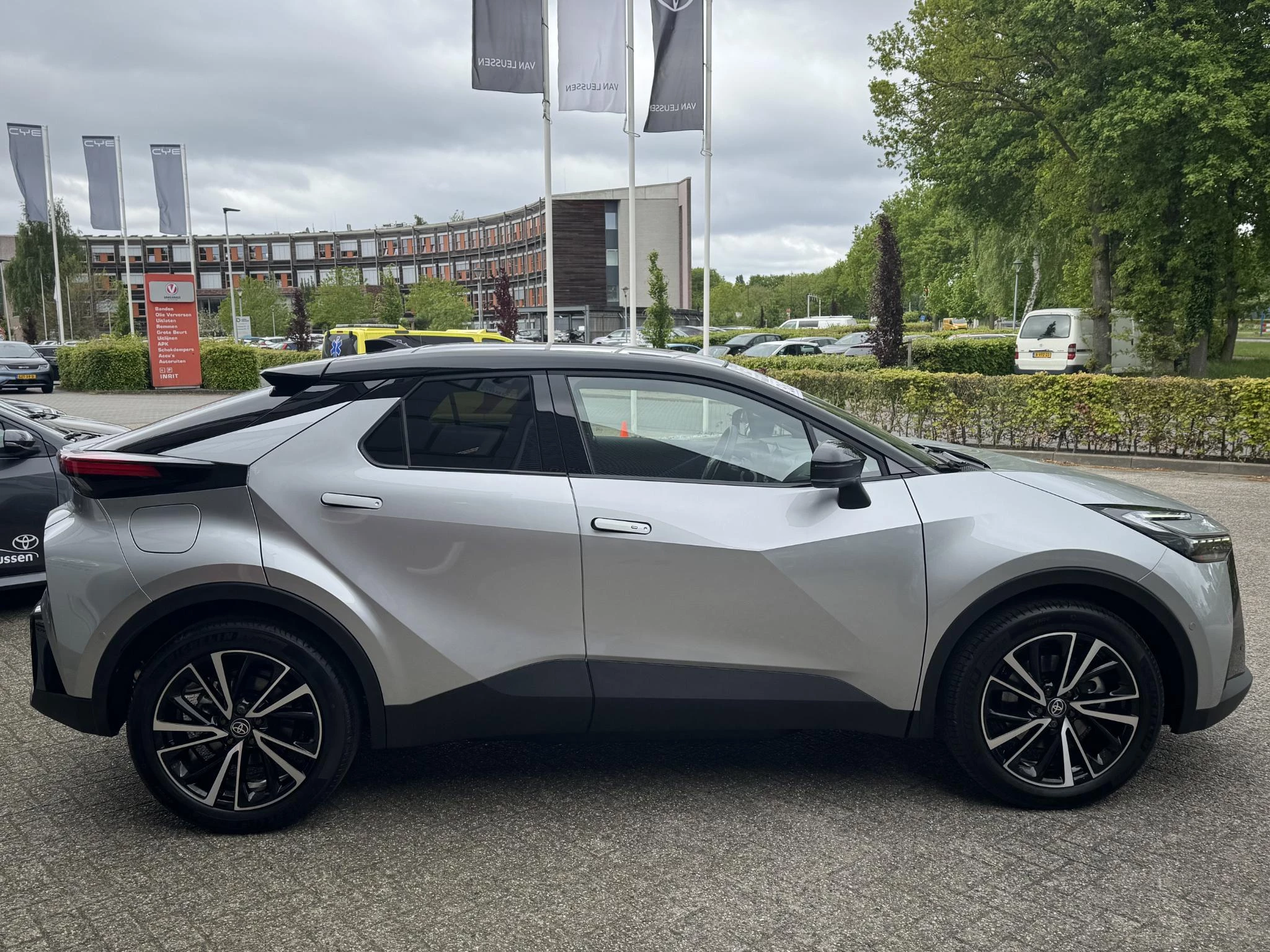 Hoofdafbeelding Toyota C-HR