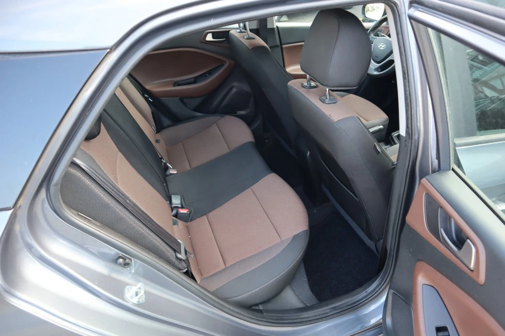 Hoofdafbeelding Hyundai i20