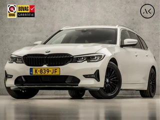 BMW 3 Serie Touring 318i Sportline 157Pk Automaat (APPLE CARPLAY, GROOT NAVI, ZWART HEMEL, LEDER, STOELVERWARMING, SPORTSTOELEN, CAMERA, ELEK ACHTERKLEP, GETINT GLAS, TREKHAAK, NIEUWSTAAT)
