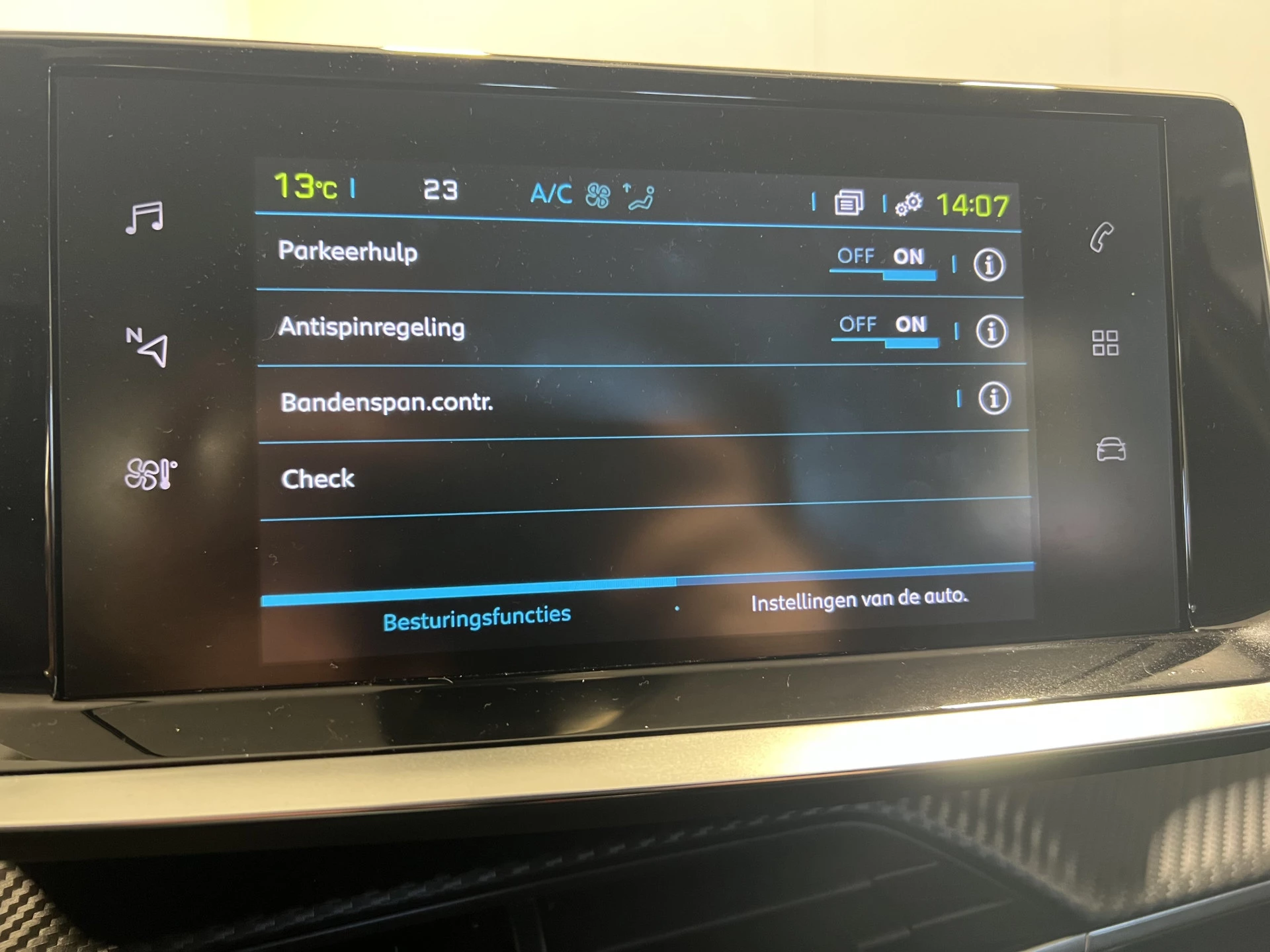 Hoofdafbeelding Peugeot e-208