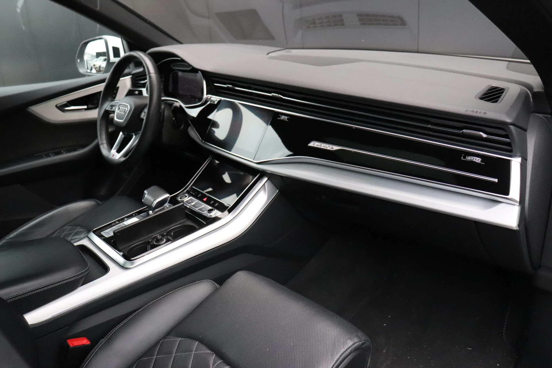 Hoofdafbeelding Audi Q8