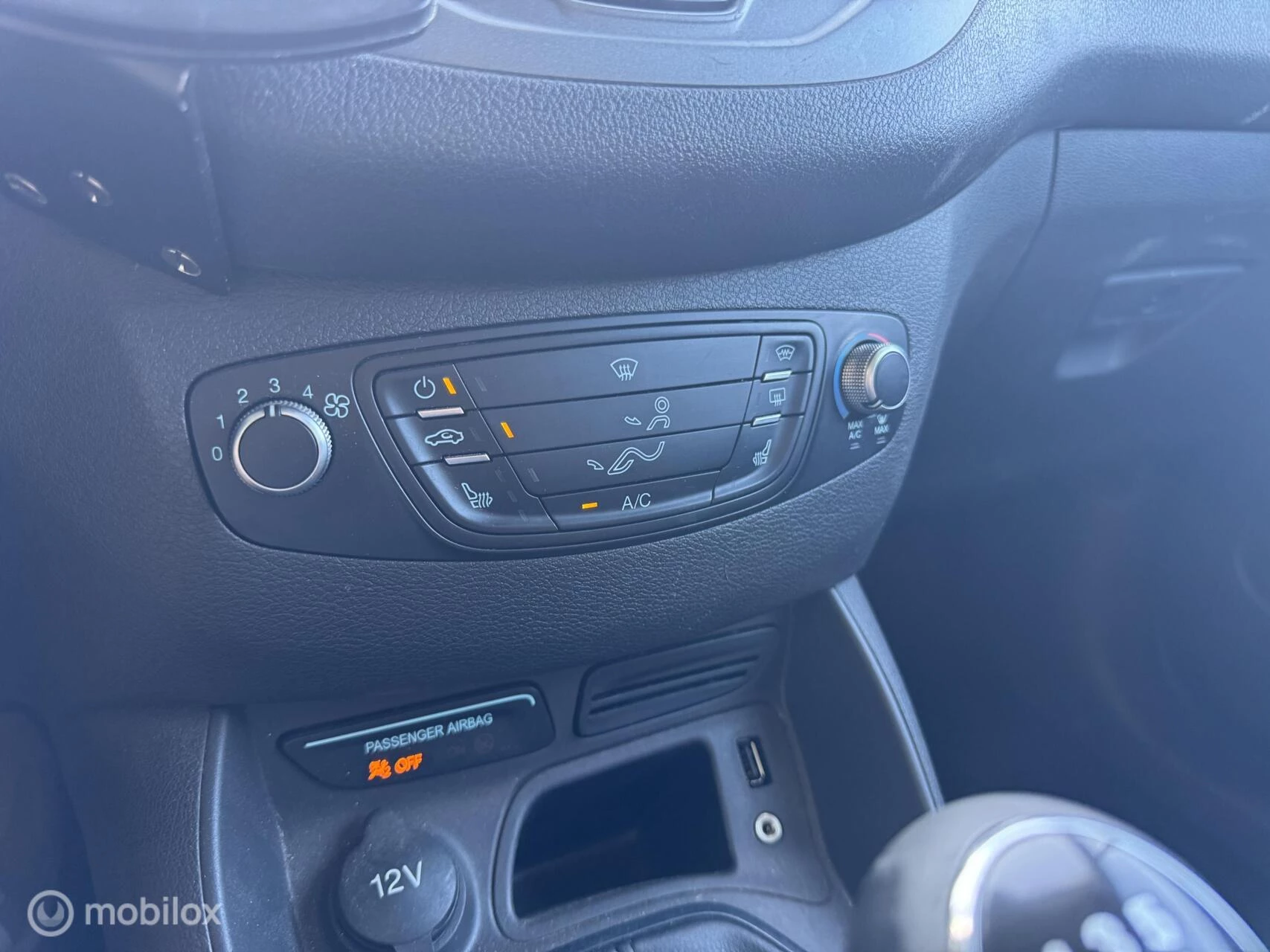 Hoofdafbeelding Ford Transit Courier