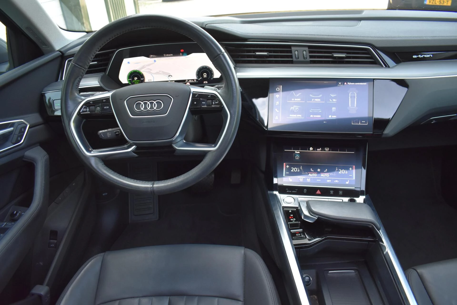 Hoofdafbeelding Audi e-tron