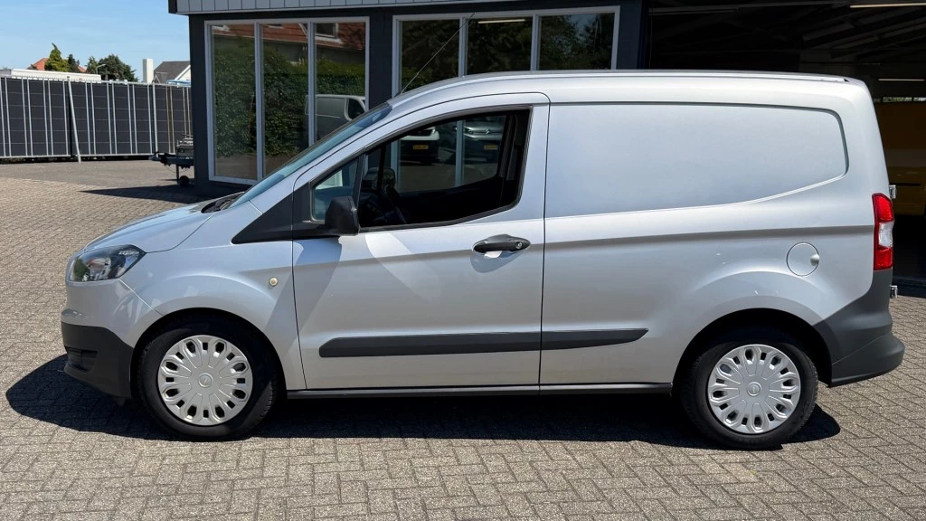 Hoofdafbeelding Ford Transit Courier