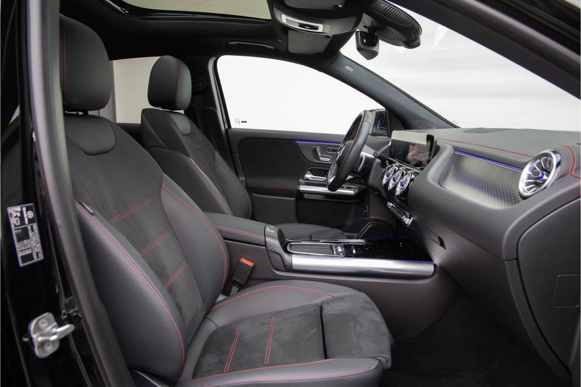 Hoofdafbeelding Mercedes-Benz EQA