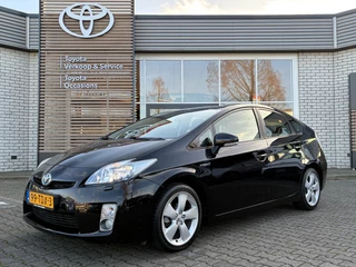 Toyota Prius 1.8 DYNAMIC BUSINESS HEAD-UP FIETSENDRAGERBEUGEL CLIMA CRUISE CAMERA NAVI NL-AUTO DEALER-ONDERHOUDEN