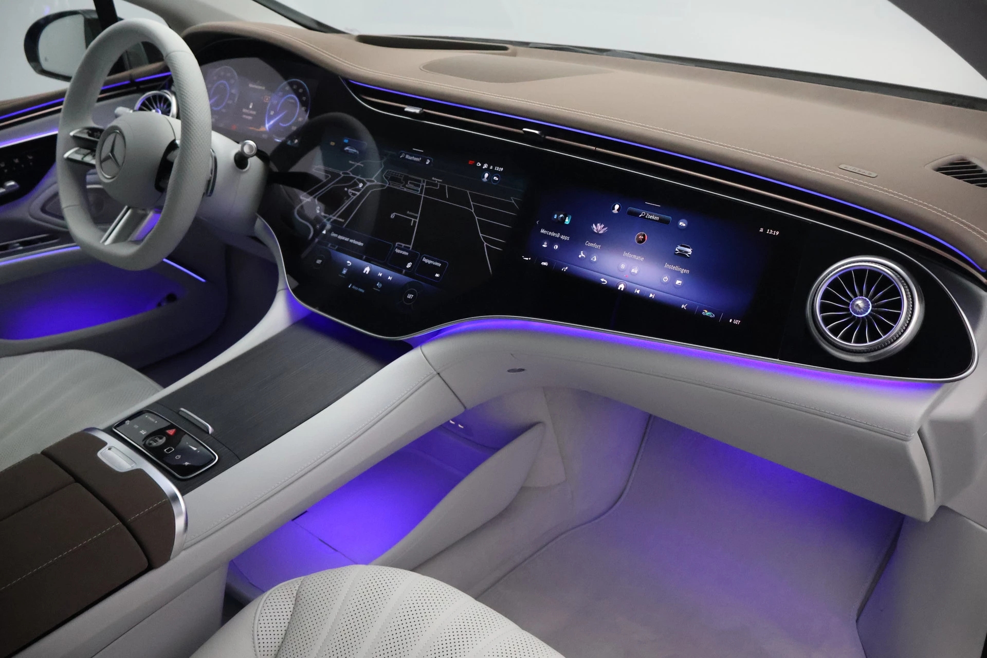 Hoofdafbeelding Mercedes-Benz EQS