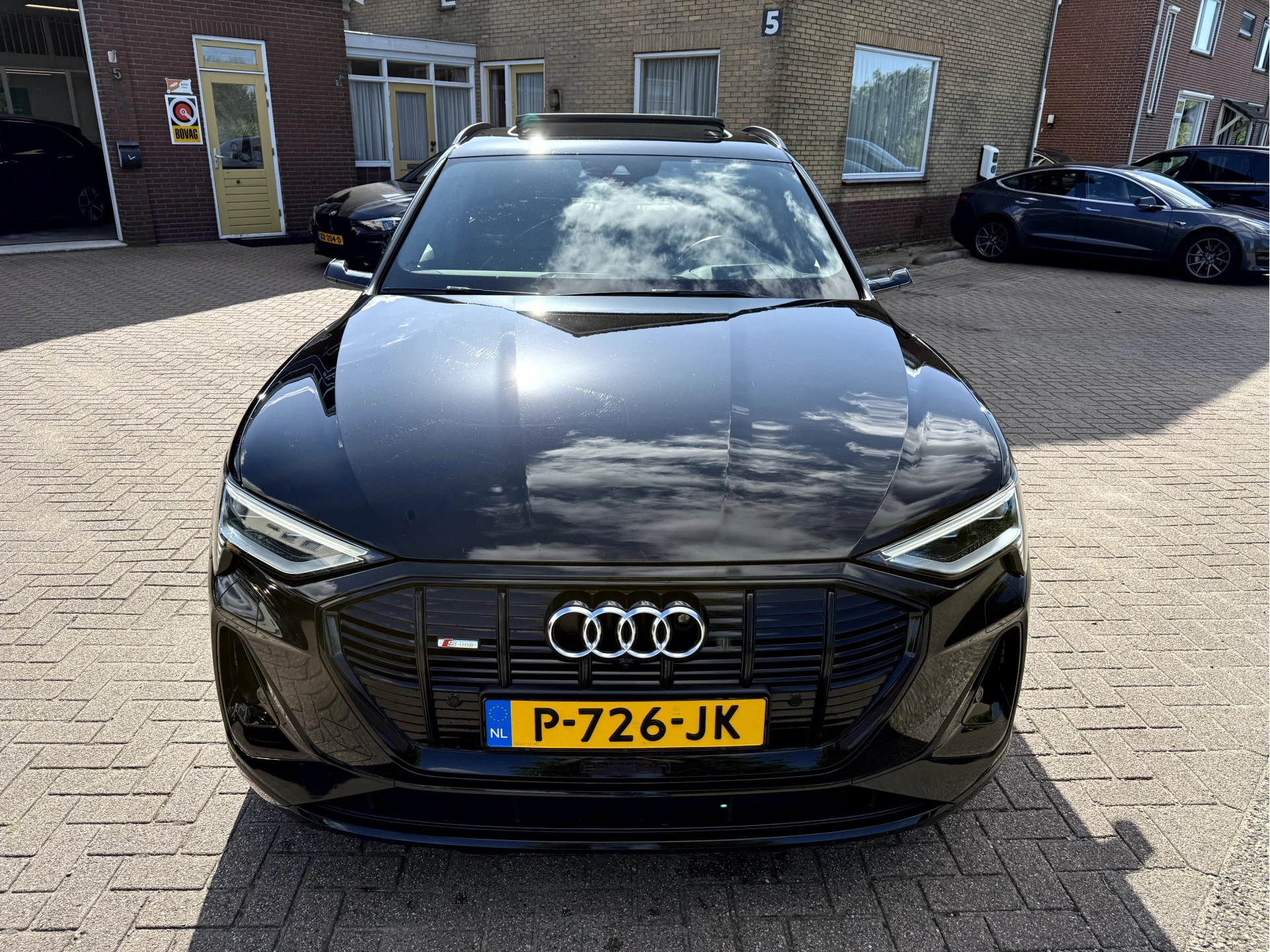 Hoofdafbeelding Audi e-tron