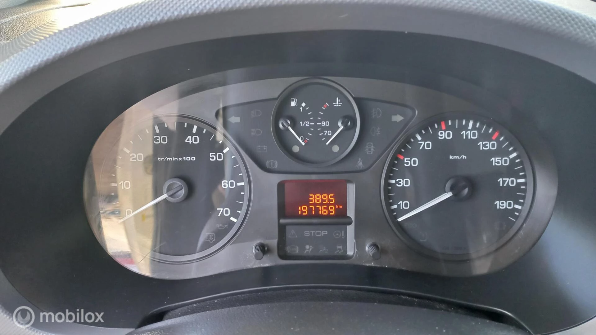 Hoofdafbeelding Peugeot Partner