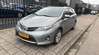 Toyota Auris Touring Sports 1.8 HYBRID TS AUTOMAAT PANODAK LEASE UITOERING .NAVI.CAMERA.CRUISE. TOYOTA ONDERHOUDEN !!