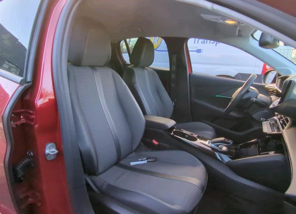 Hoofdafbeelding Peugeot e-208