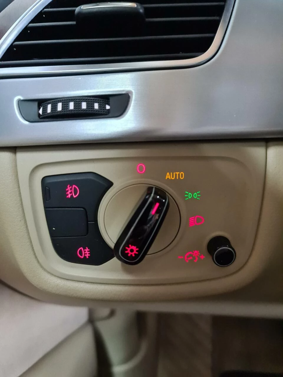 Hoofdafbeelding Audi A8