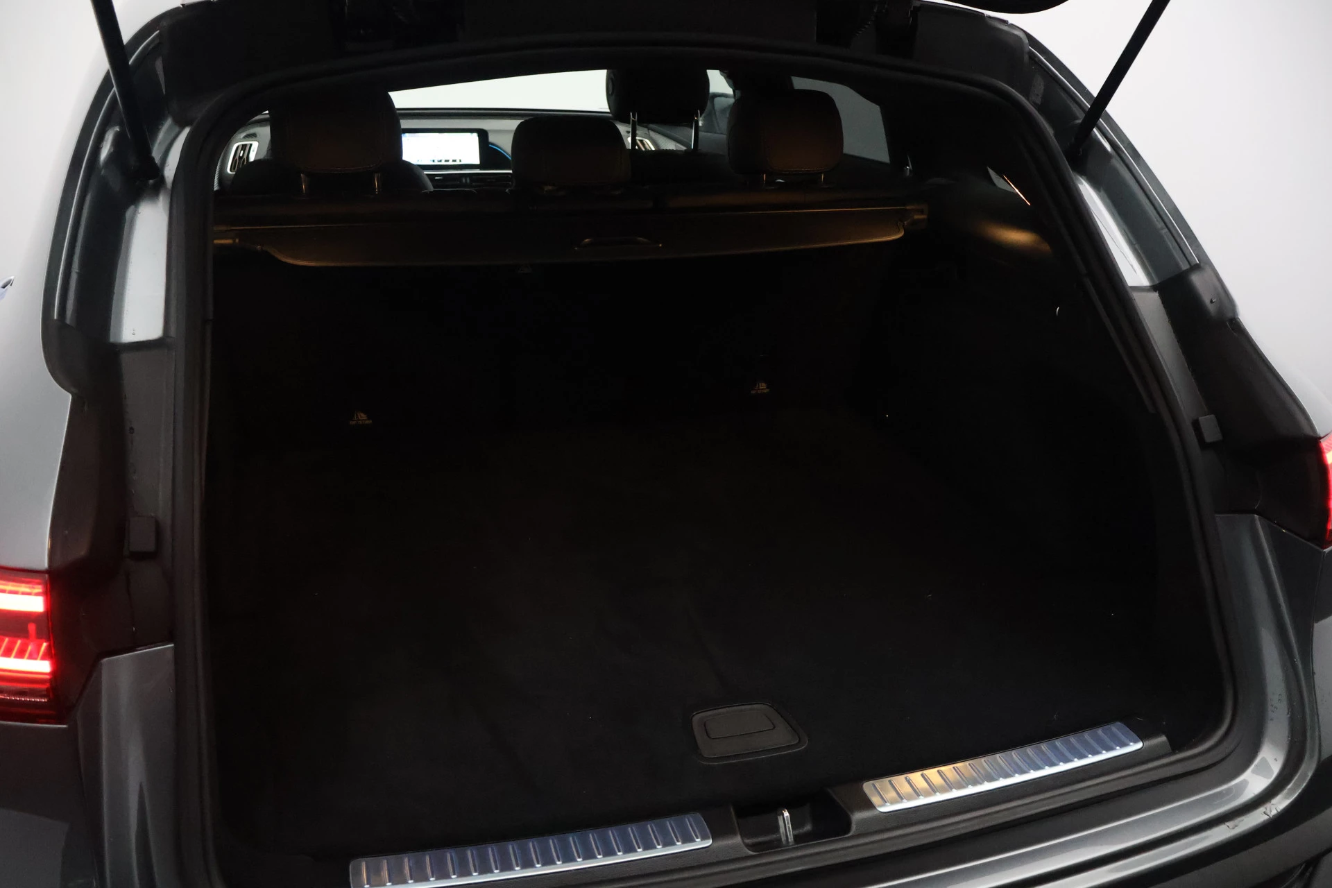 Hoofdafbeelding Mercedes-Benz EQC