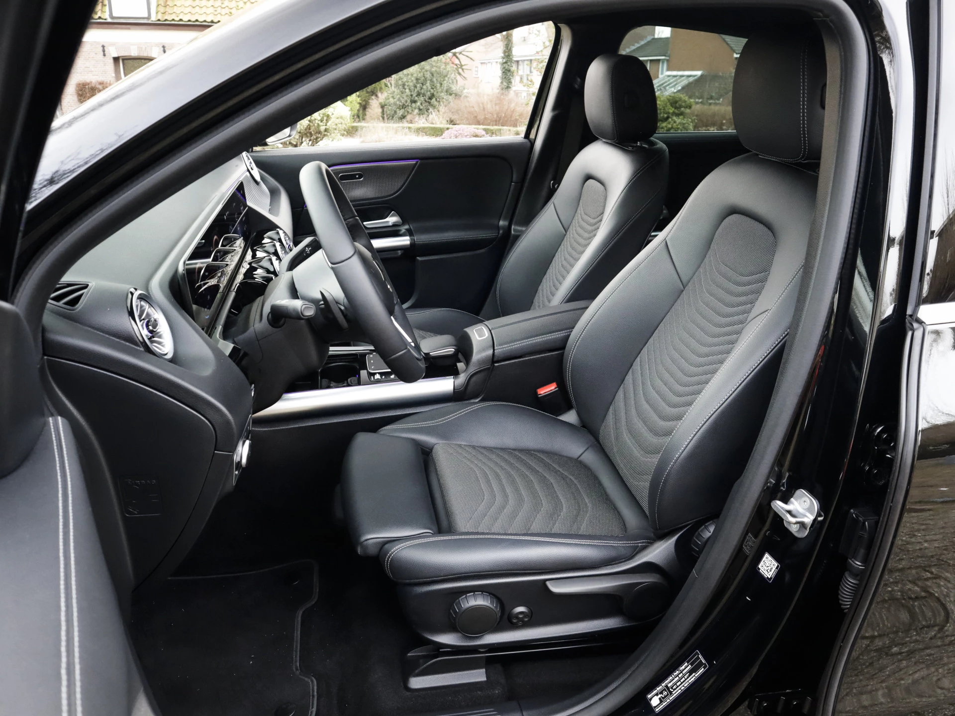 Hoofdafbeelding Mercedes-Benz EQA