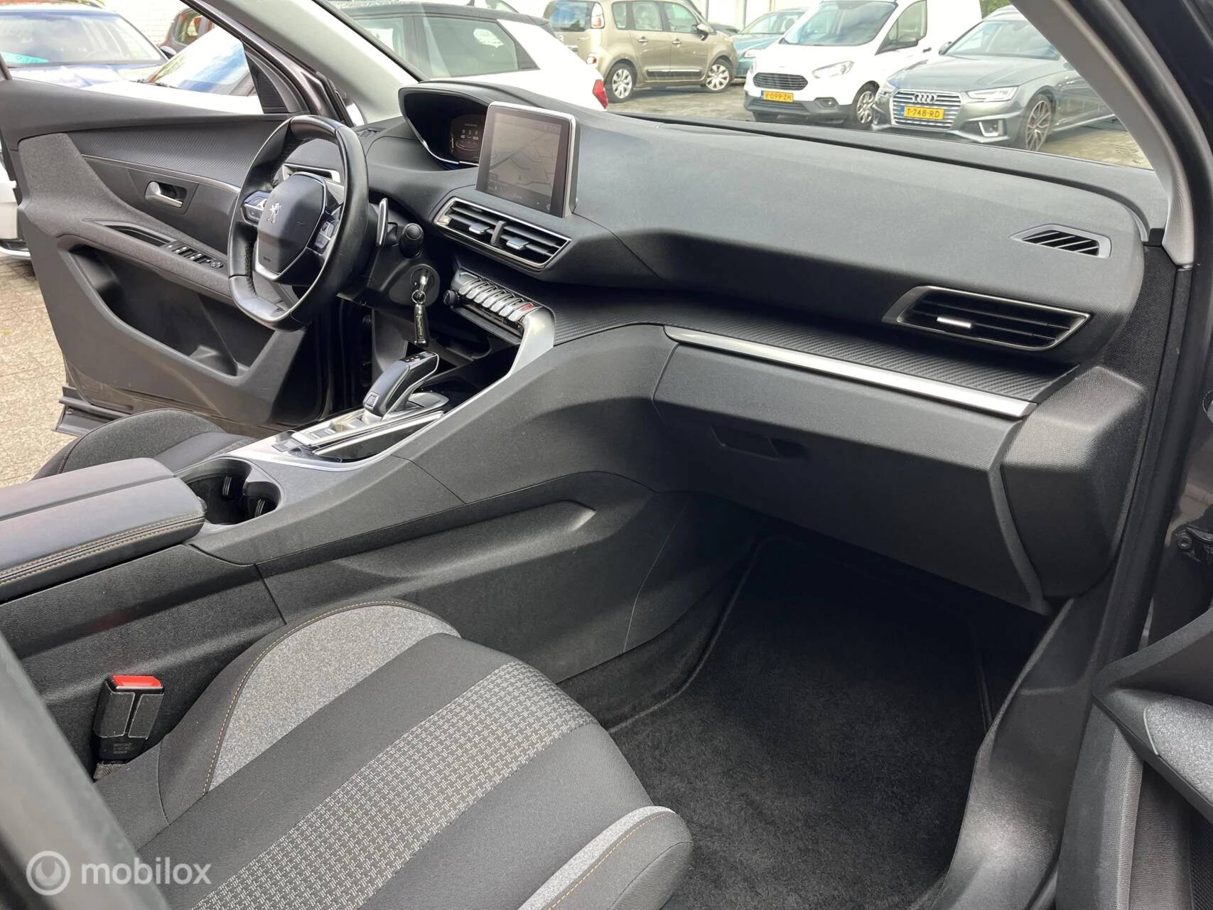 Hoofdafbeelding Peugeot 5008