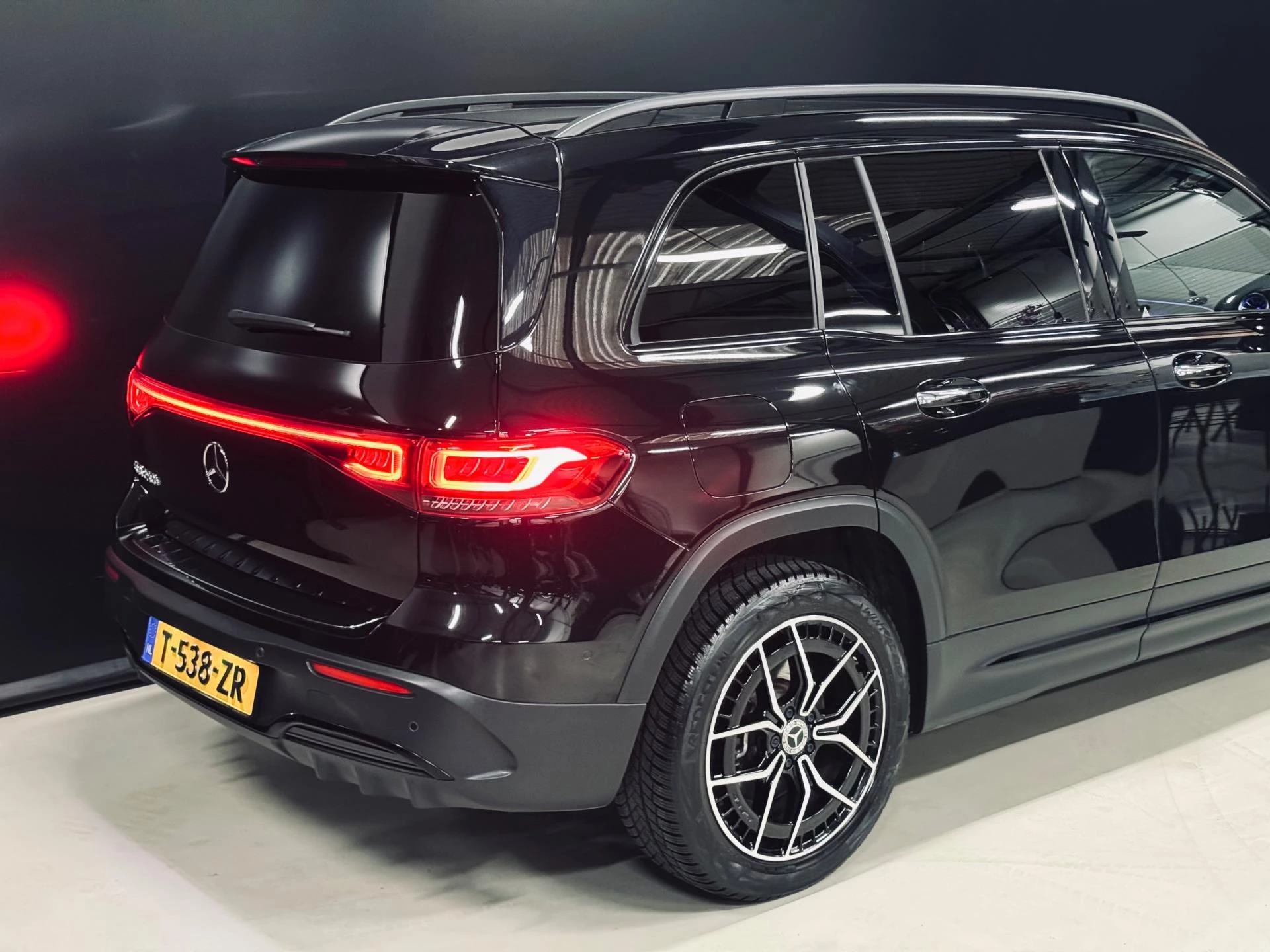 Hoofdafbeelding Mercedes-Benz EQB