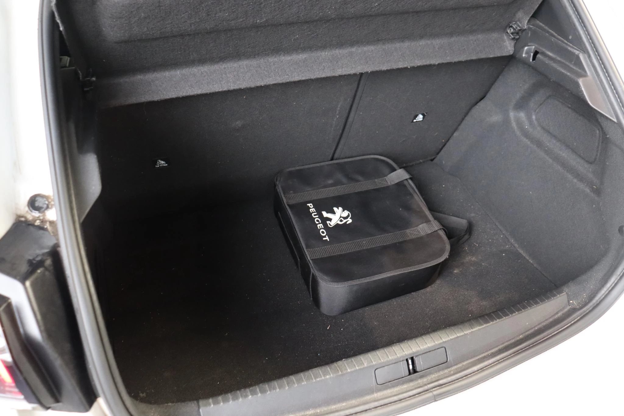 Hoofdafbeelding Peugeot e-208