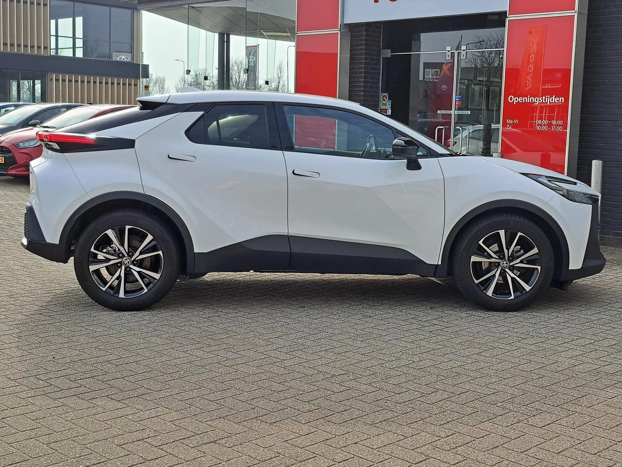 Hoofdafbeelding Toyota C-HR