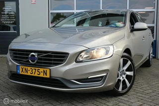 Volvo V60 2.0 D3 5-Cilinder AUTOMAAT/LEDER/TREKHAAK/LMV