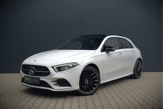 Mercedes-Benz A-Klasse 250 e AMG Line | Panoramadak | Stoelverwarming | 360 Camera | Head-Up Display | Keyless | Ambiance Verlichting | Dodehoekdetectie | Night Pakket | Apple Carplay | Cruise Control |