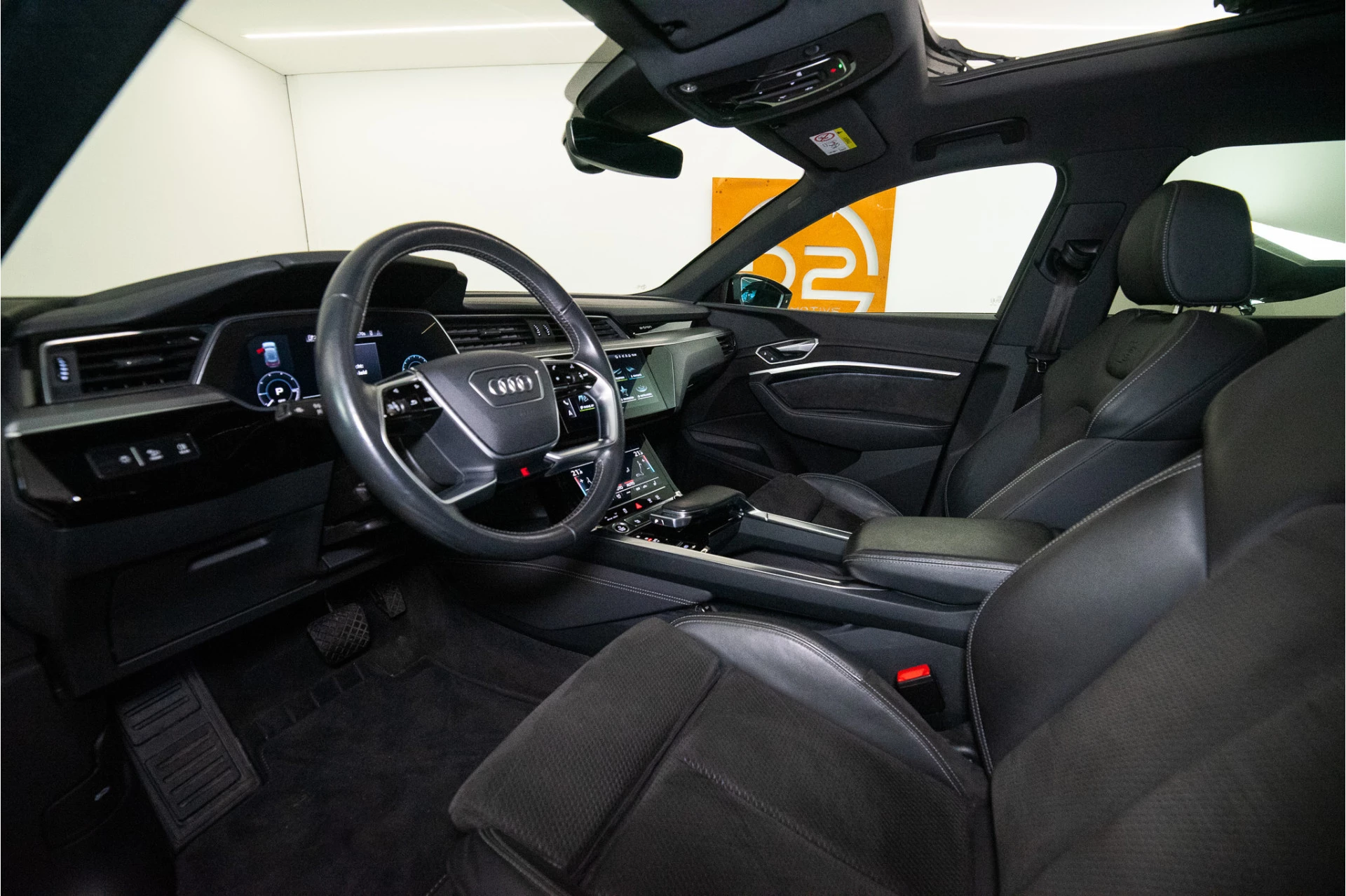 Hoofdafbeelding Audi e-tron