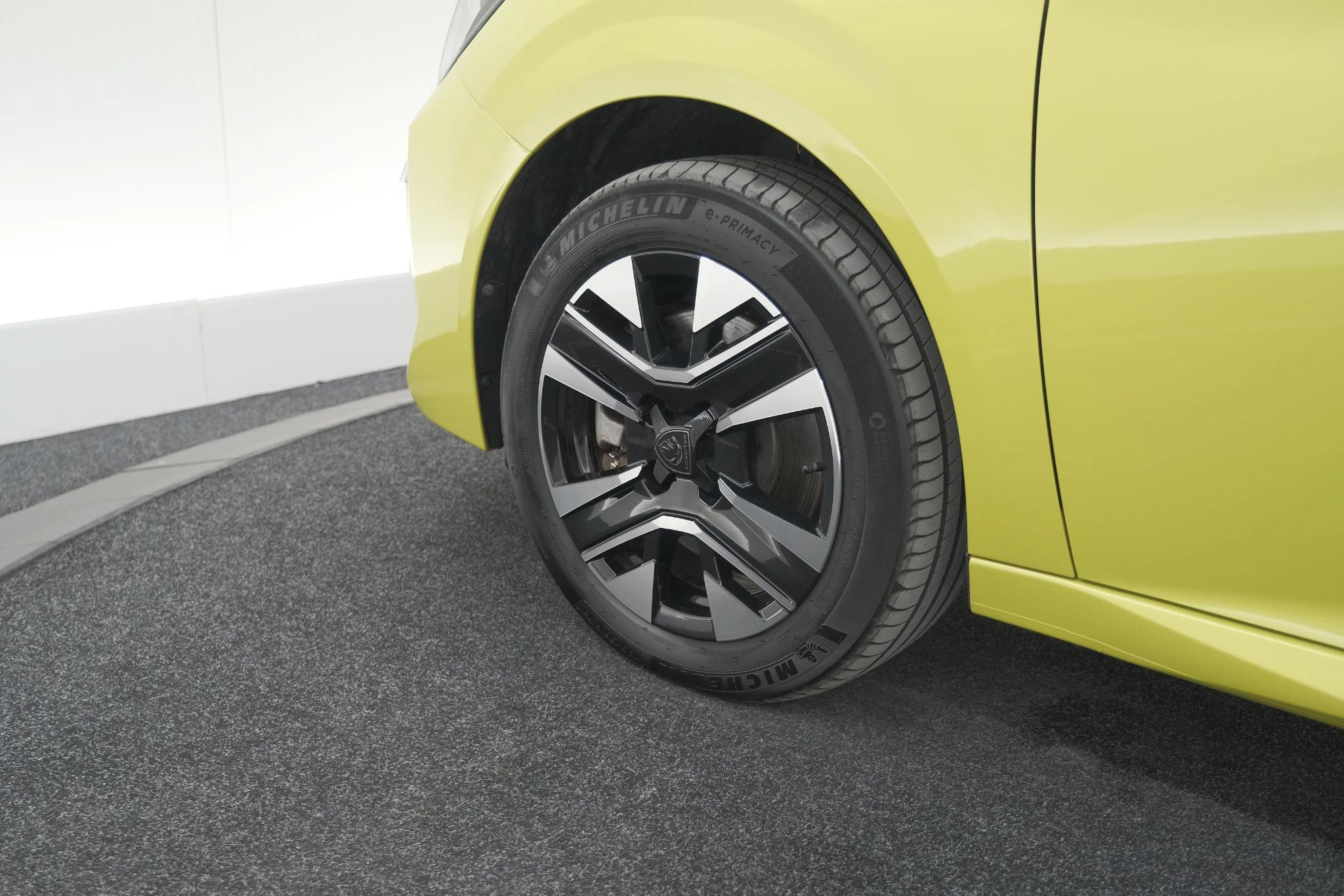 Hoofdafbeelding Peugeot e-208