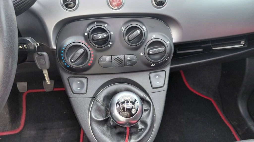 Hoofdafbeelding Fiat 500C