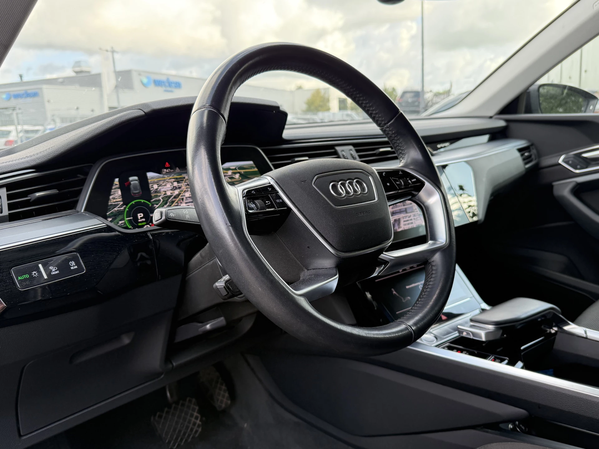 Hoofdafbeelding Audi e-tron