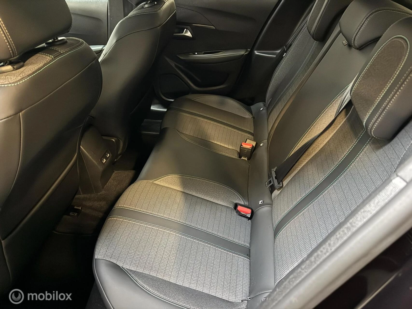 Hoofdafbeelding Peugeot e-208