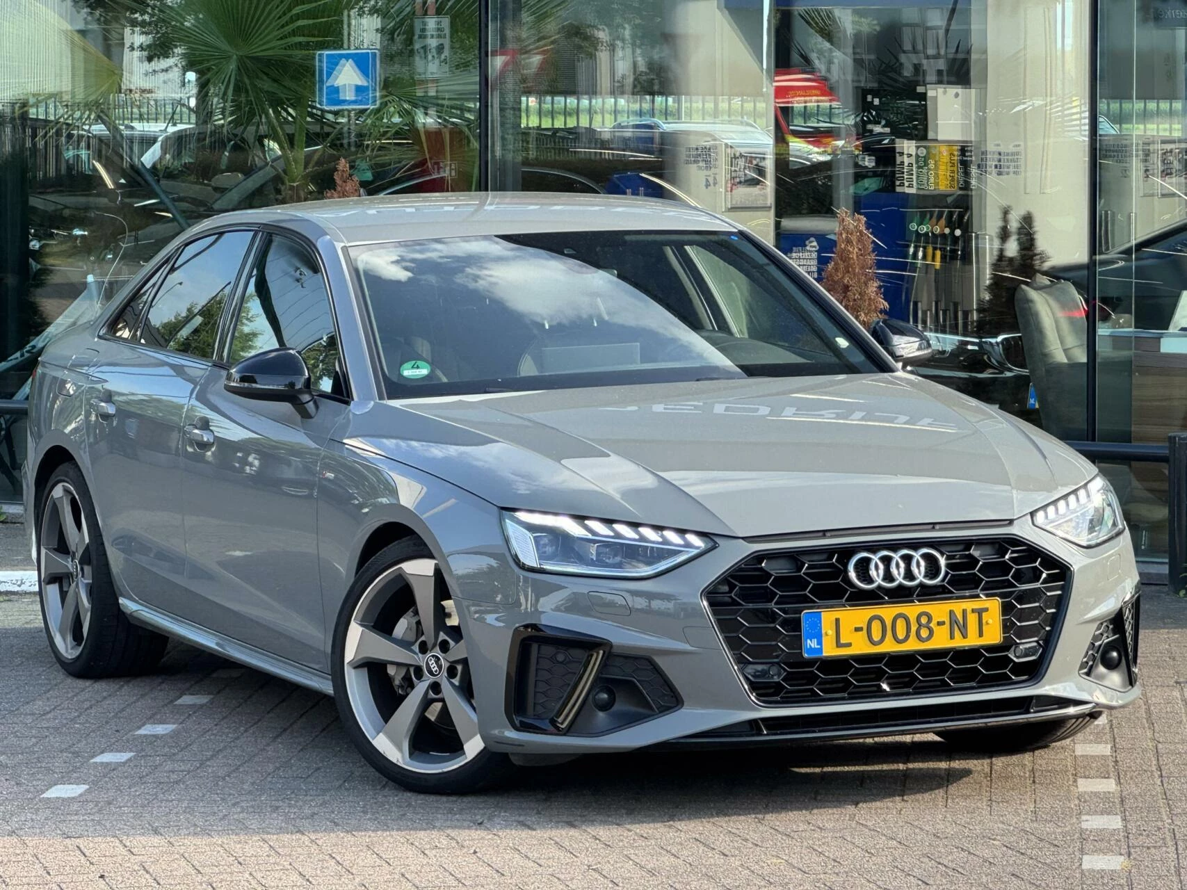 Hoofdafbeelding Audi A4