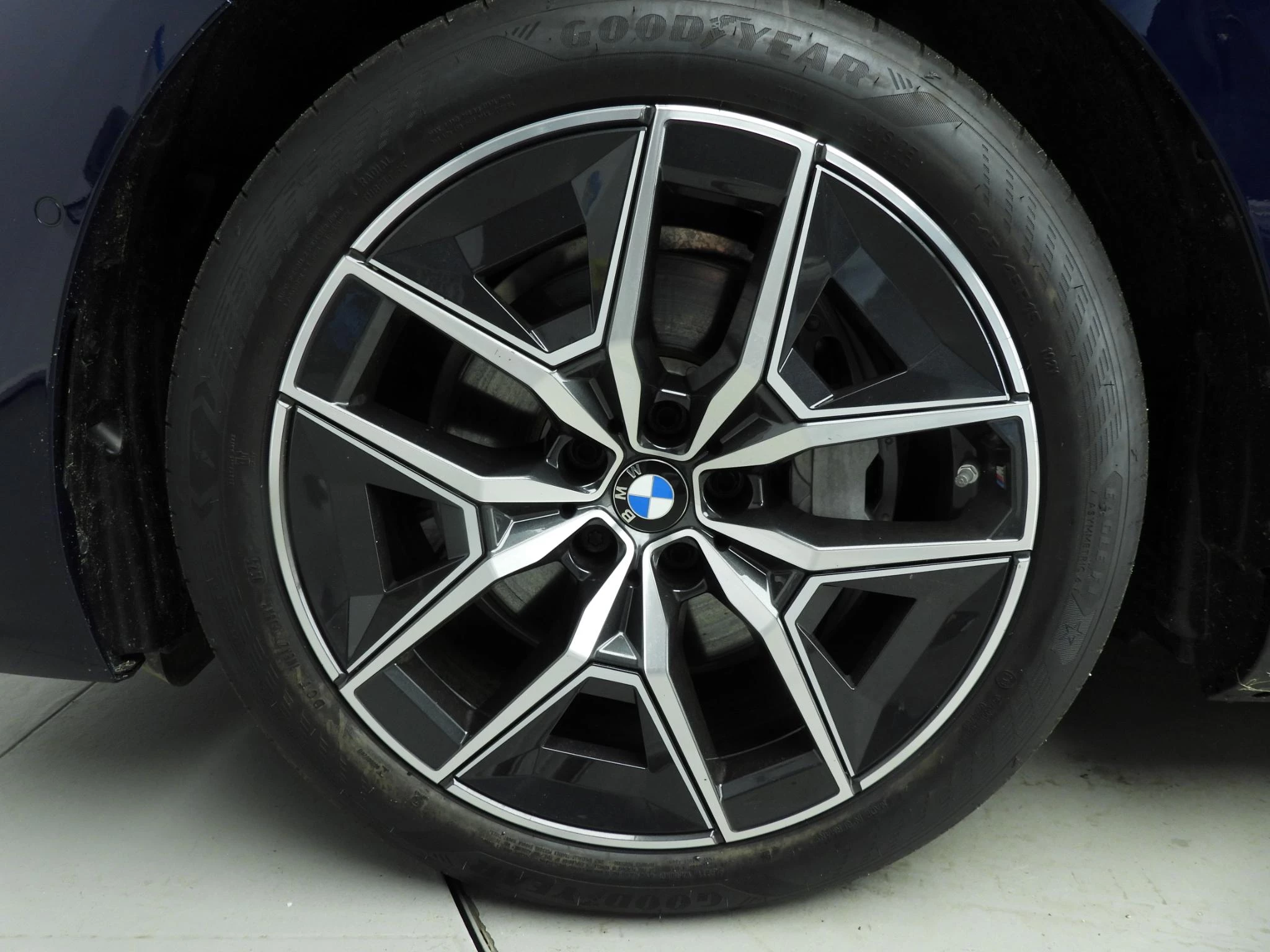 Hoofdafbeelding BMW i5