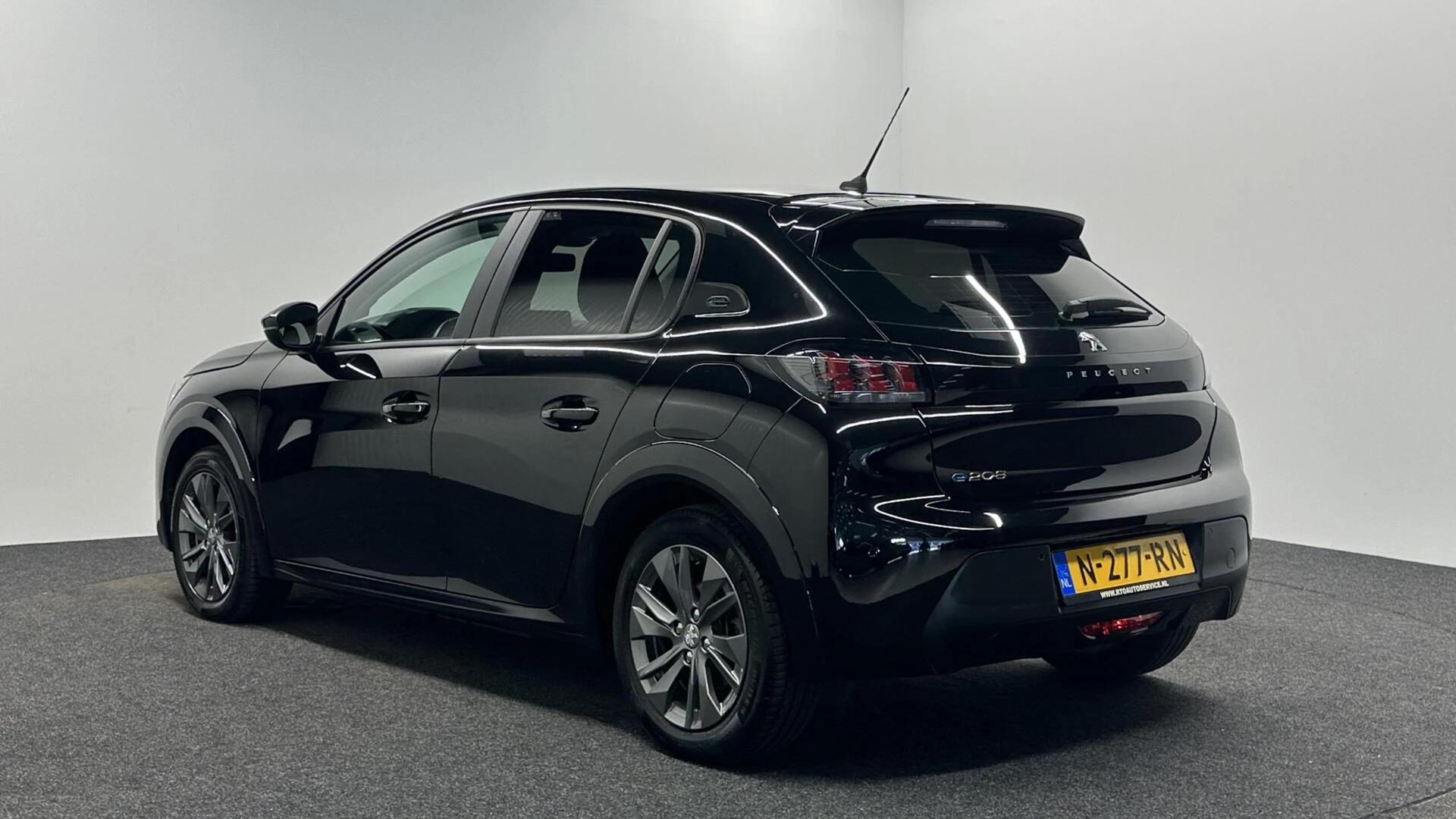 Hoofdafbeelding Peugeot e-208