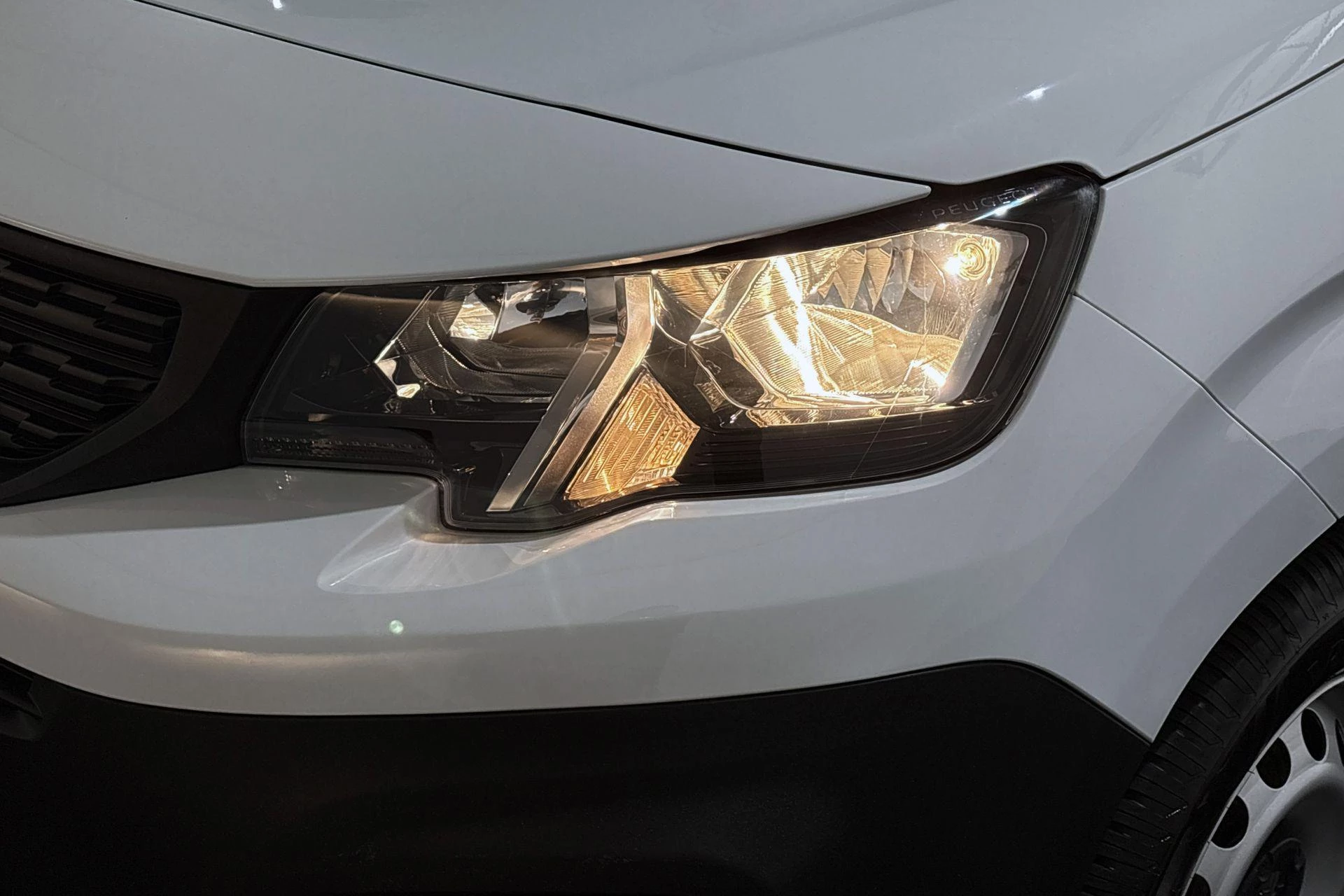 Hoofdafbeelding Peugeot e-Partner