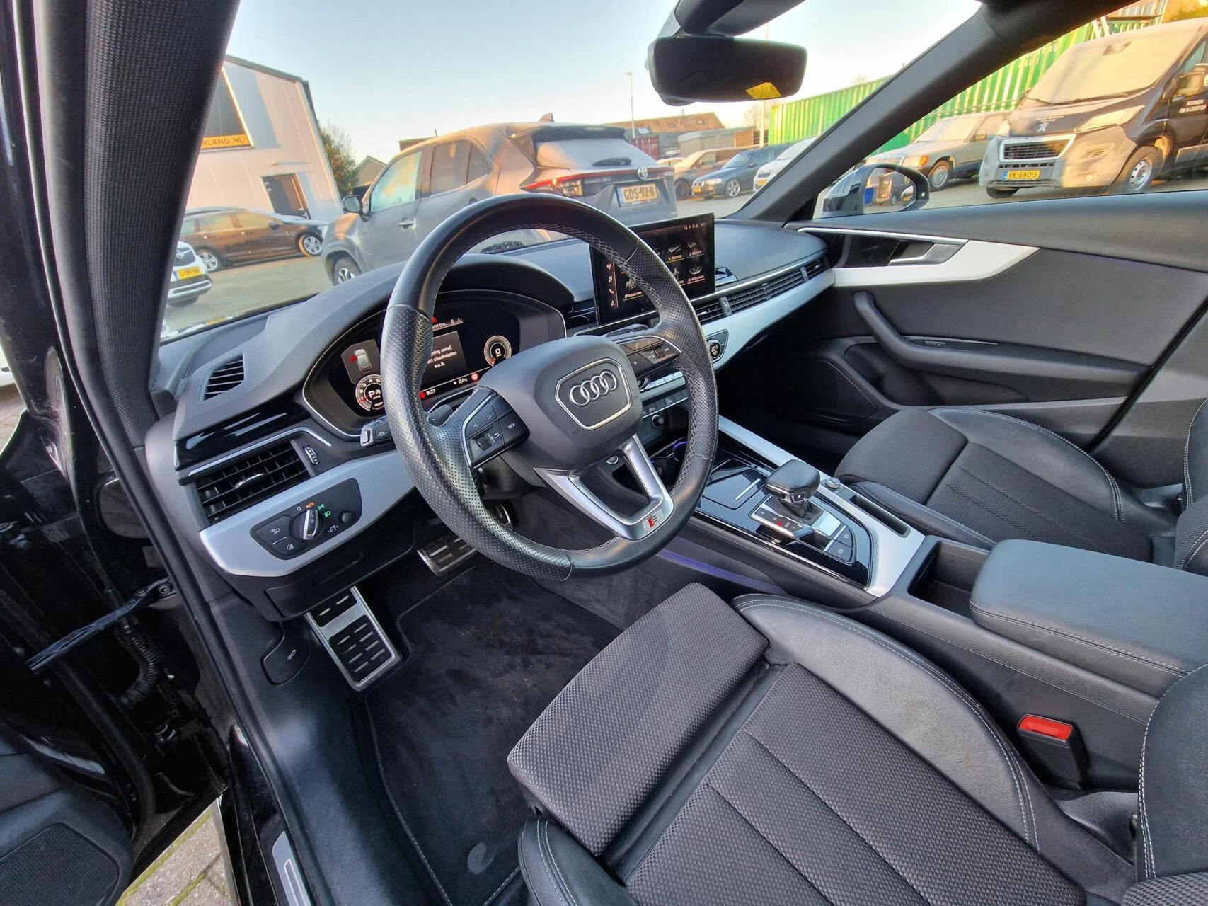 Hoofdafbeelding Audi A4