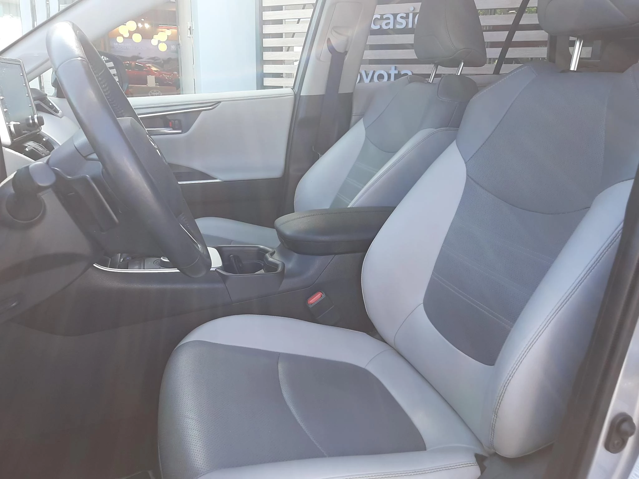 Hoofdafbeelding Toyota RAV4