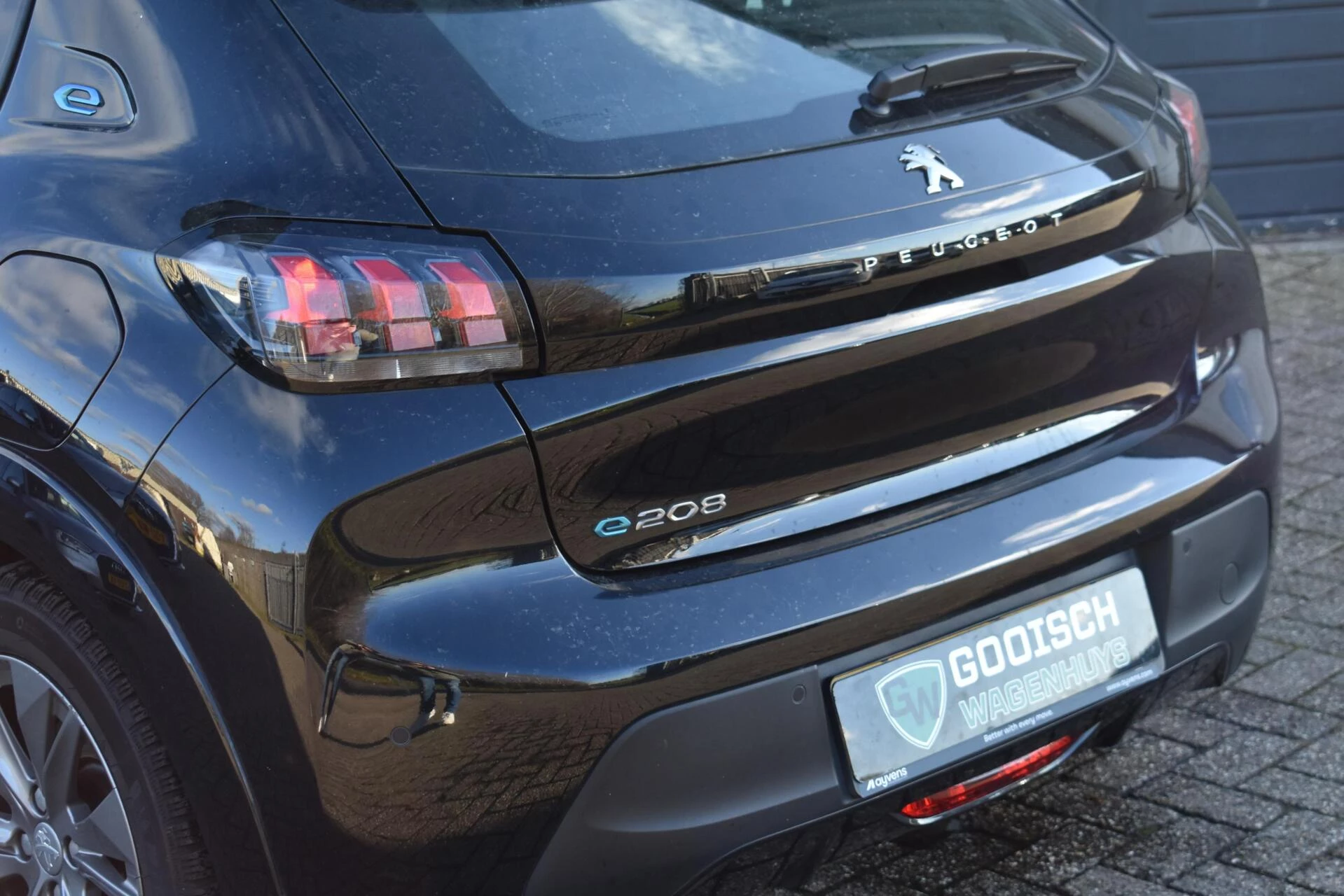 Hoofdafbeelding Peugeot e-208