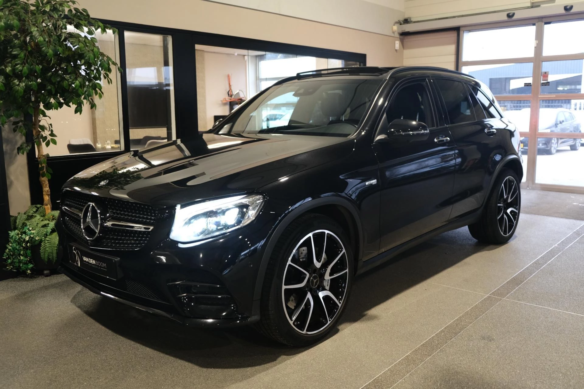 Hoofdafbeelding Mercedes-Benz GLC