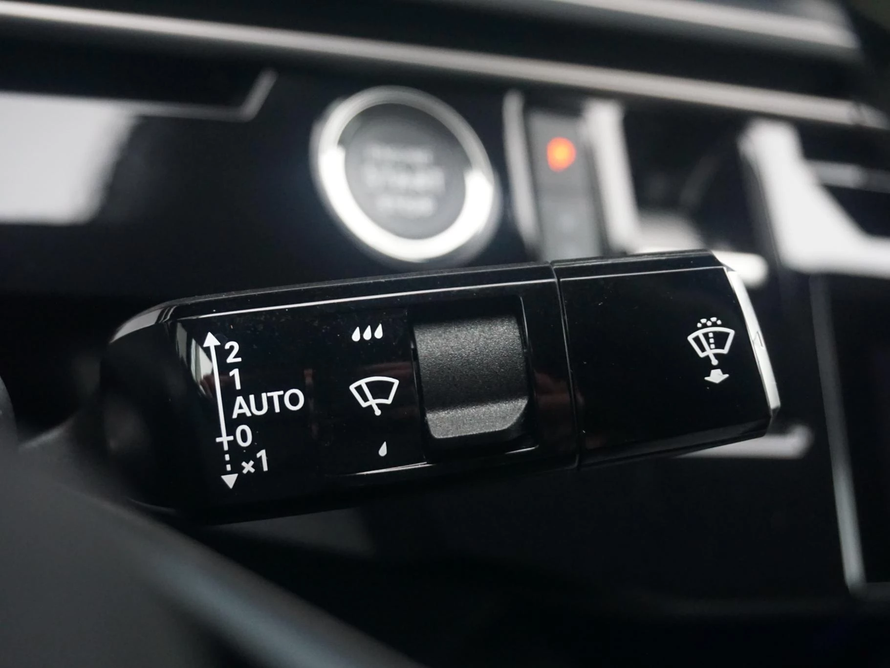 Hoofdafbeelding Peugeot e-3008