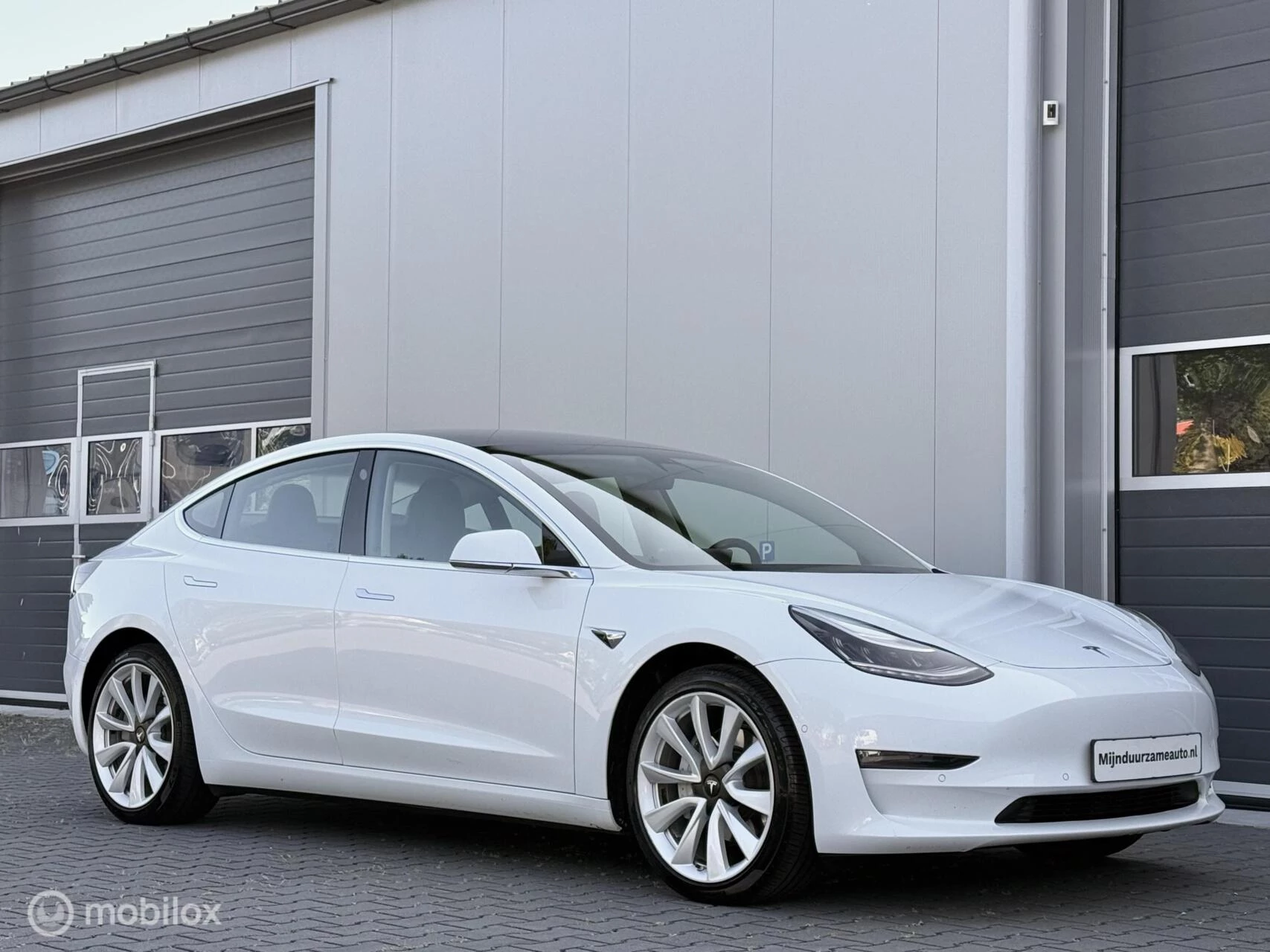 Hoofdafbeelding Tesla Model 3