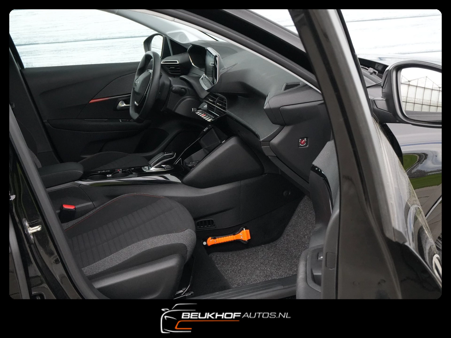 Hoofdafbeelding Peugeot e-208